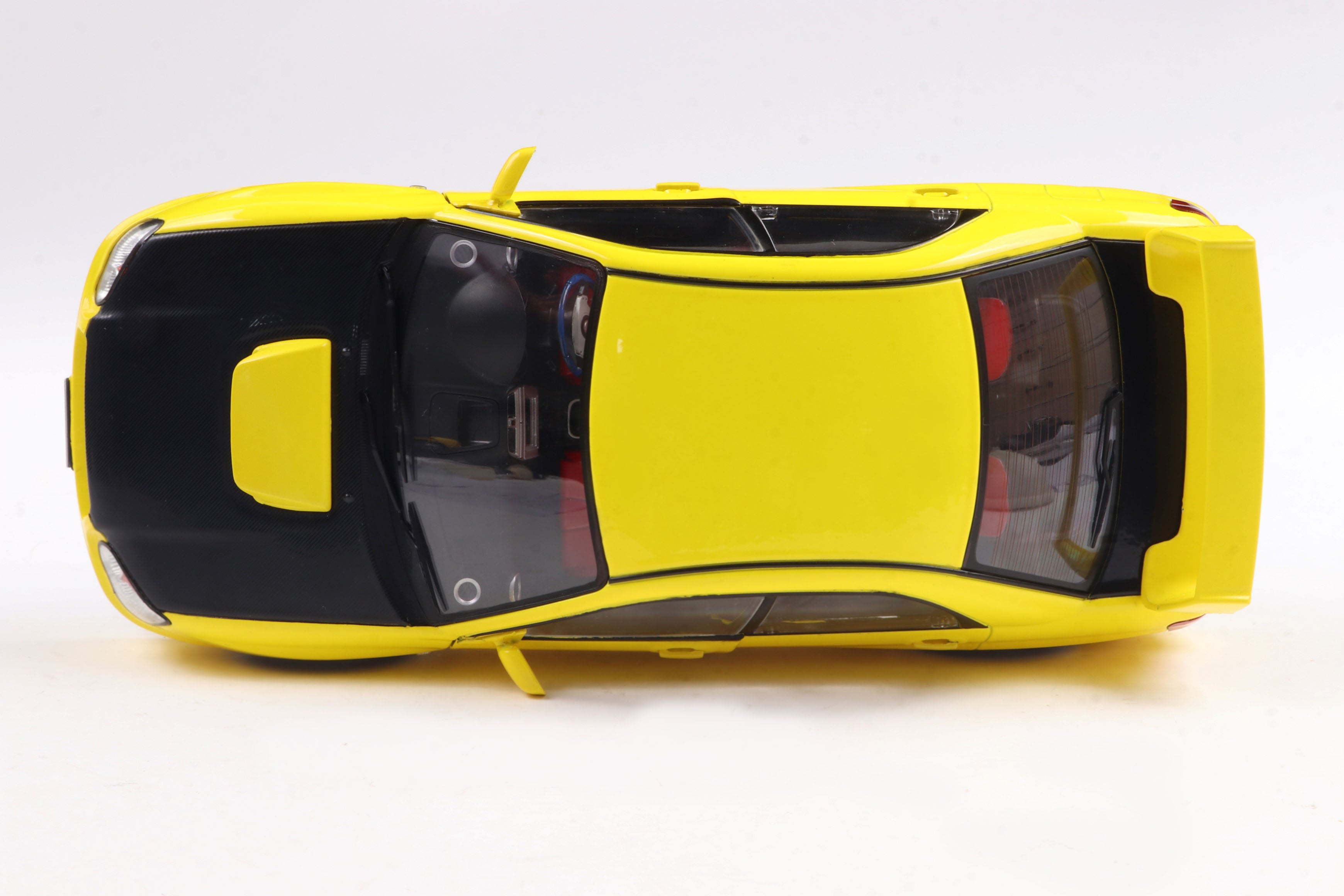 Solido 1:18 Diecast - 2003 Subaru Impreza WRX STI, Streetfighters Yellow - S1812302