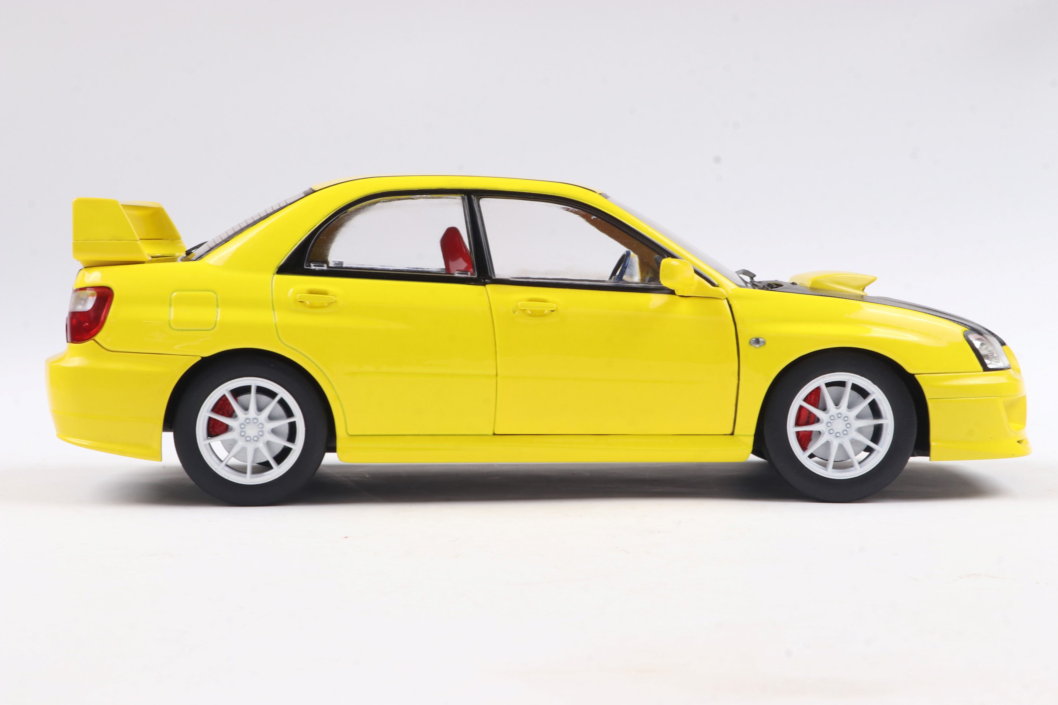 Solido 1:18 Diecast - 2003 Subaru Impreza WRX STI, Streetfighters Yellow - S1812302