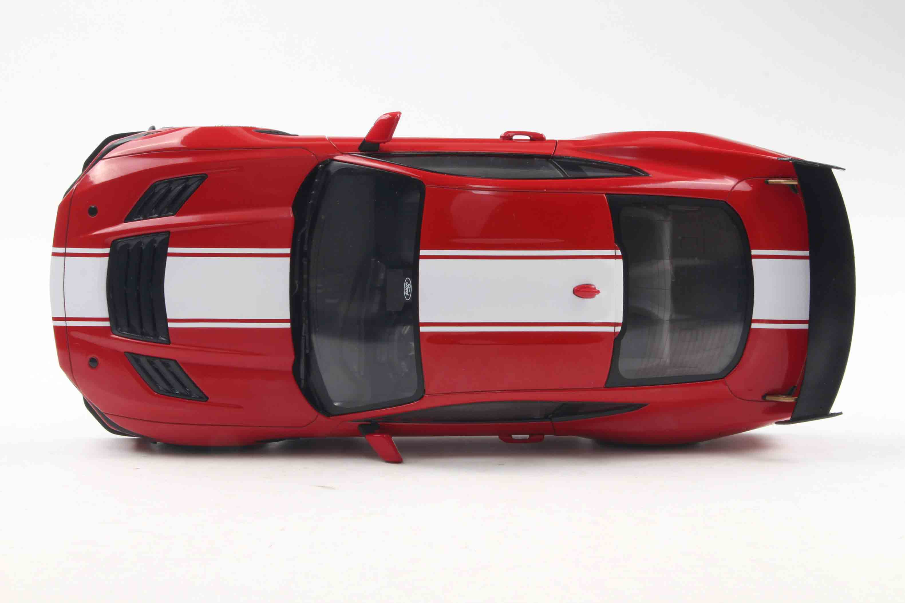Solido 1:18 Diecast - 2025 Ford Mustang Shelby Super Snake Coupe, Red/White - S1813801