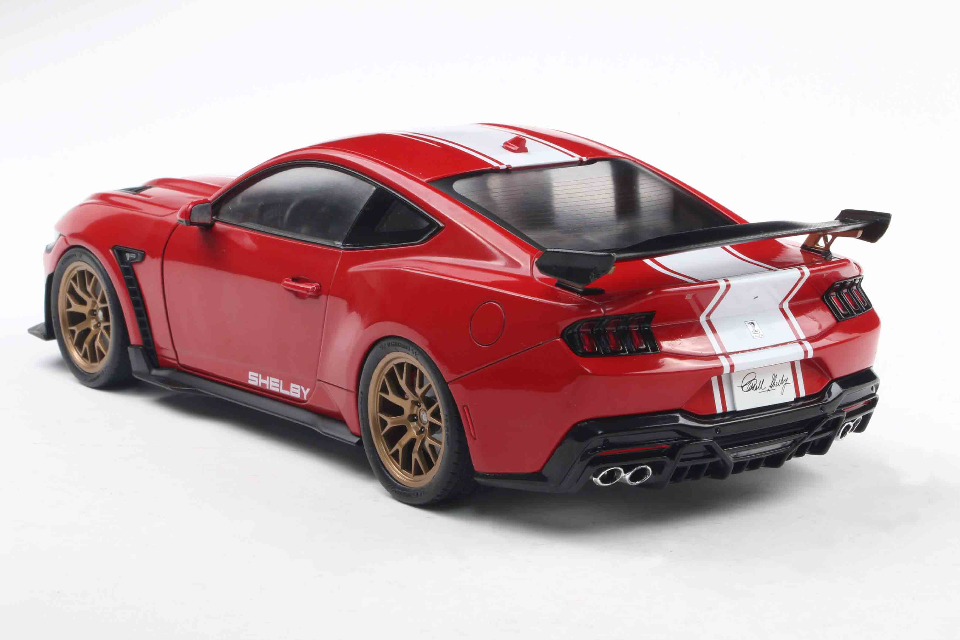 Solido 1:18 Diecast - 2025 Ford Mustang Shelby Super Snake Coupe, Red/White - S1813801