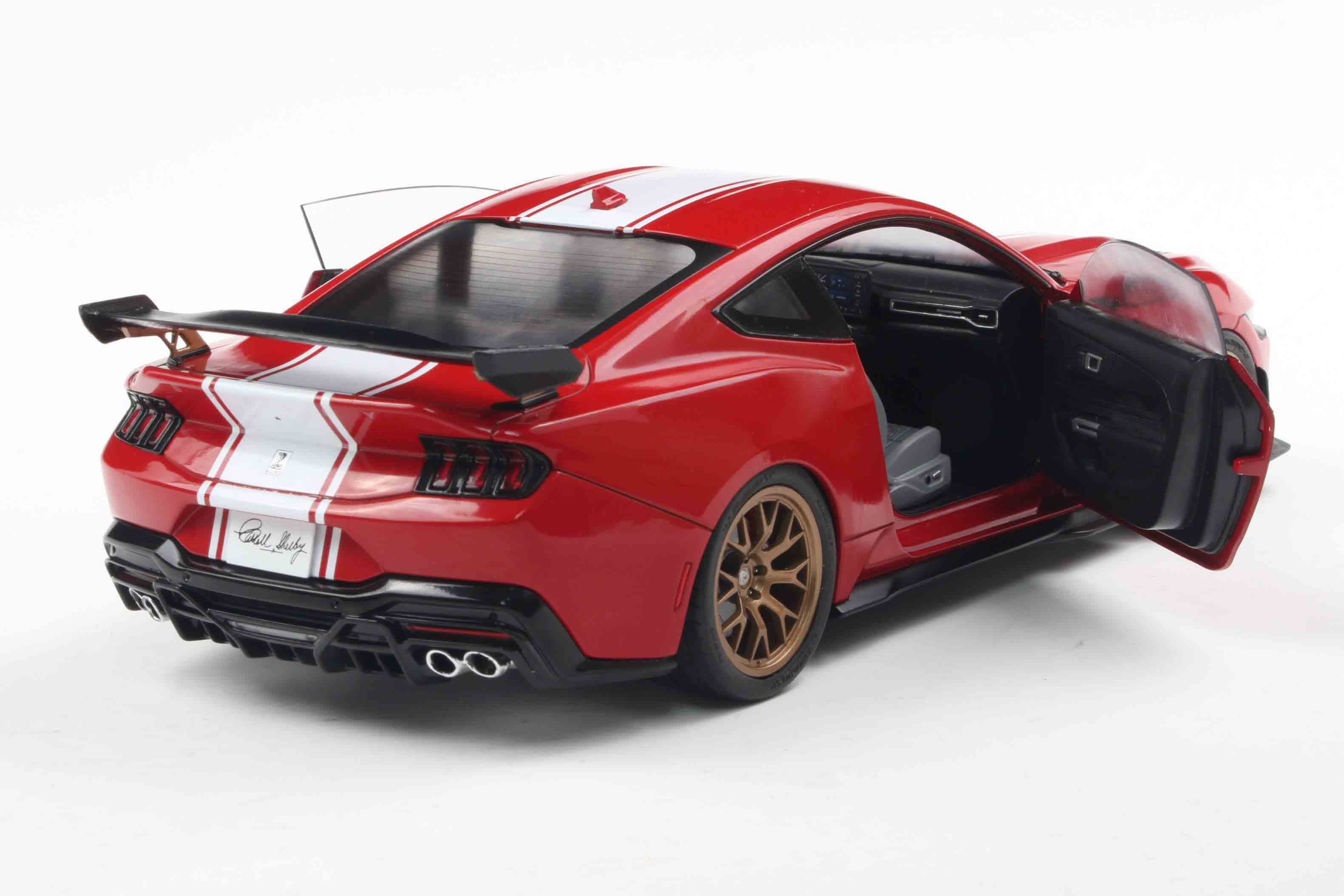 Solido 1:18 Diecast - 2025 Ford Mustang Shelby Super Snake Coupe, Red/White - S1813801