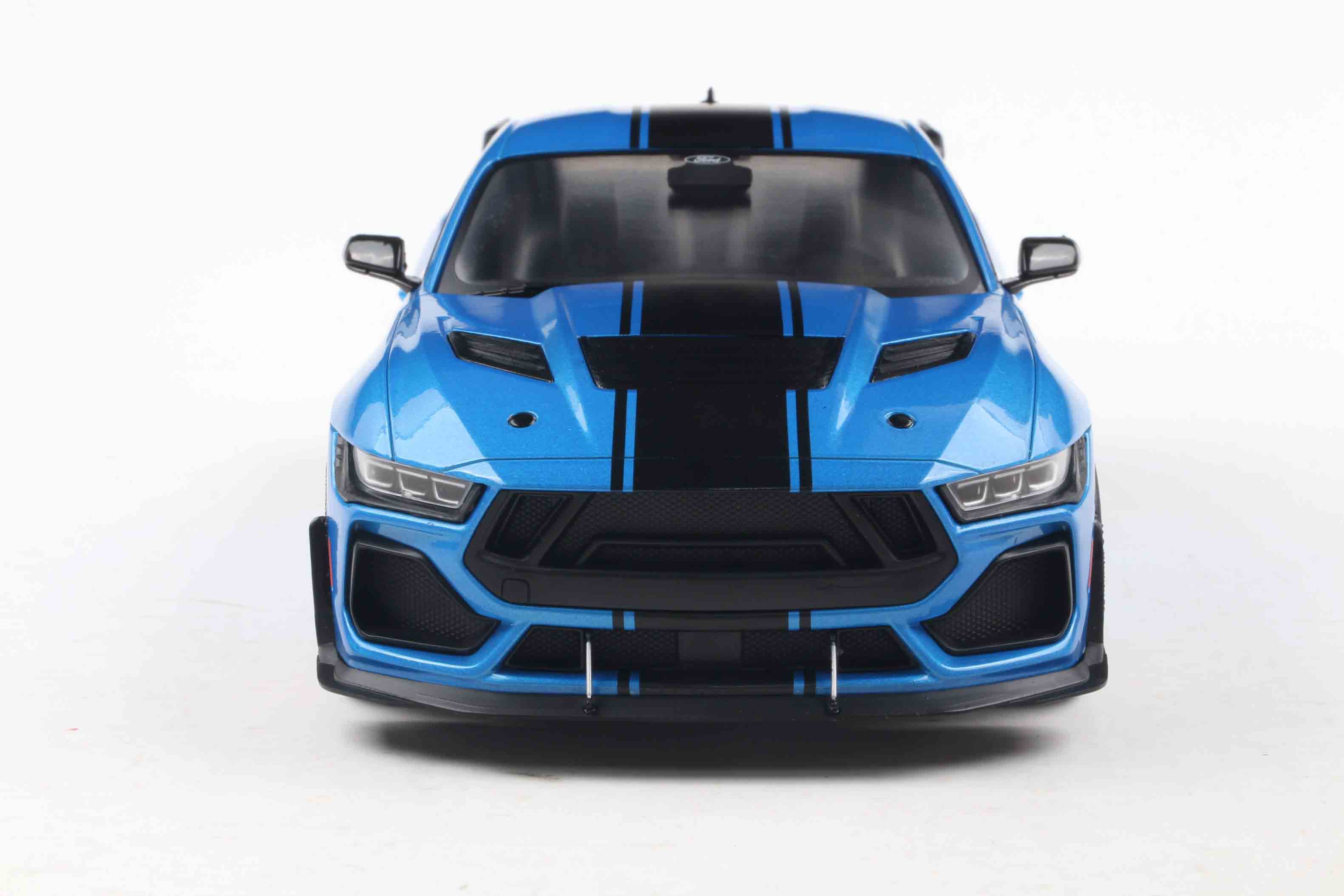 Solido 1:18 Diecast - 2025 Ford Mustang Shelby Super Snake Coupe, Blue Metallic/Black - S1813802