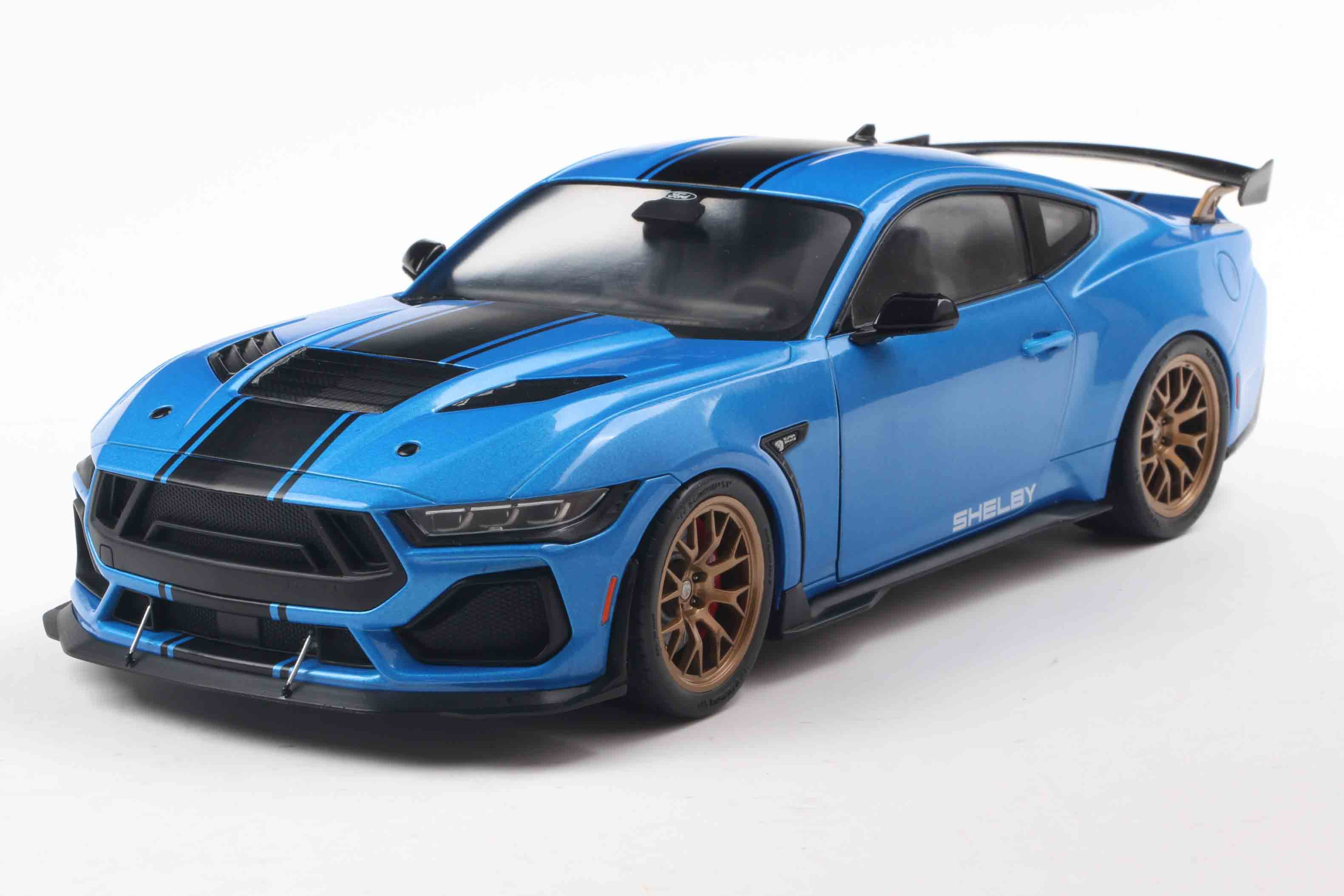 Solido 1:18 Diecast - 2025 Ford Mustang Shelby Super Snake Coupe, Blue Metallic/Black - S1813802
