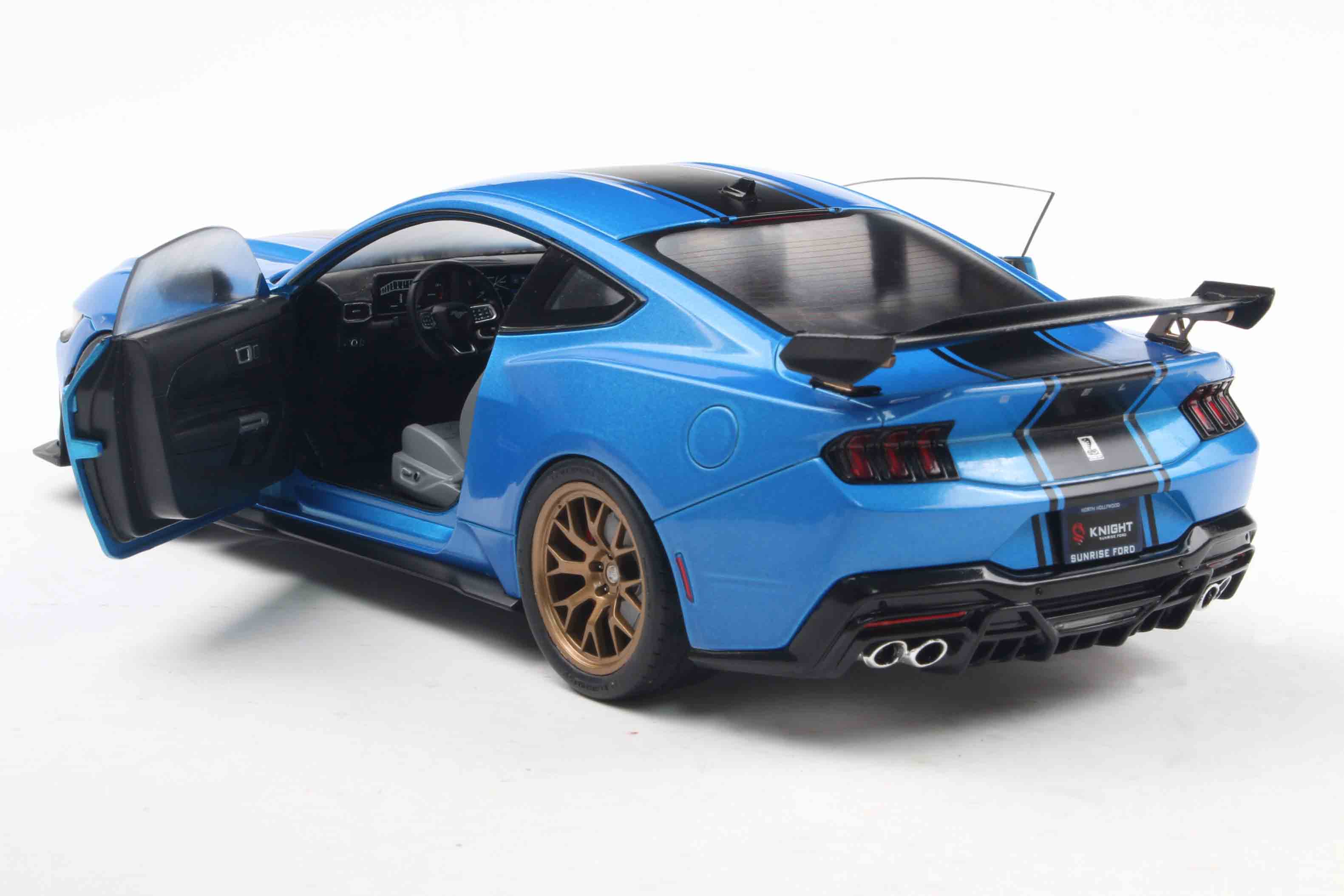 Solido 1:18 Diecast - 2025 Ford Mustang Shelby Super Snake Coupe, Blue Metallic/Black - S1813802