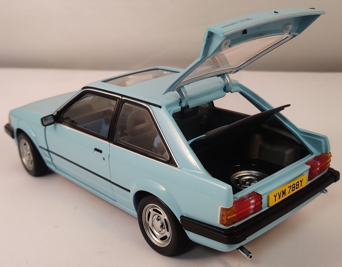 SUNSTAR 1:18 Scale 1981 Ford Escort Mk3 GL RHD, Nordic Blue - UK Exclusive - Limited Edition 200pcs - 4978R