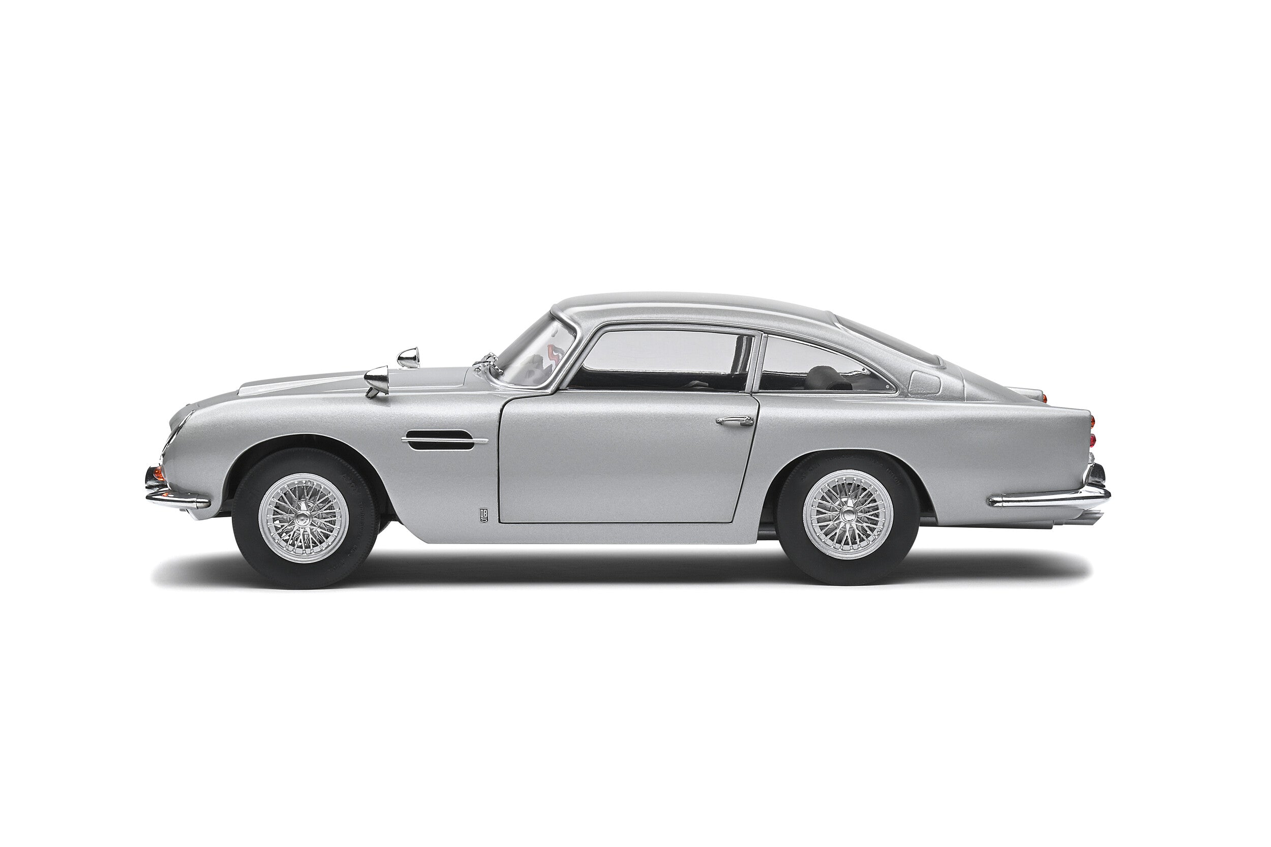 SOLIDO 1:18 ASTON MARTIN DB5 model road car Silver birch 1964 Bond 007 - 1807101