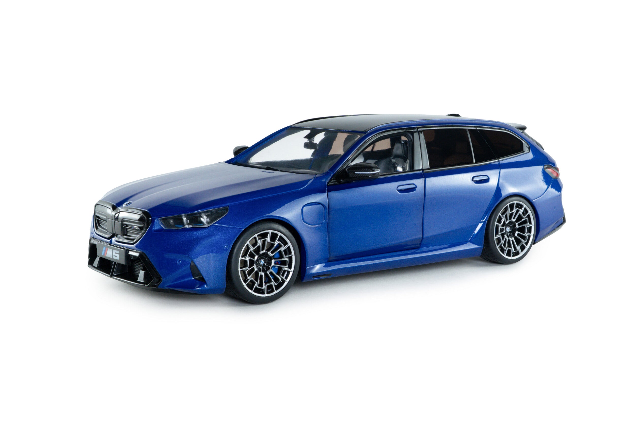 SOLIDO 1:18 Scale - 2025 BMW M5 Touring, Marina Bay Blue Metallic - S1814801