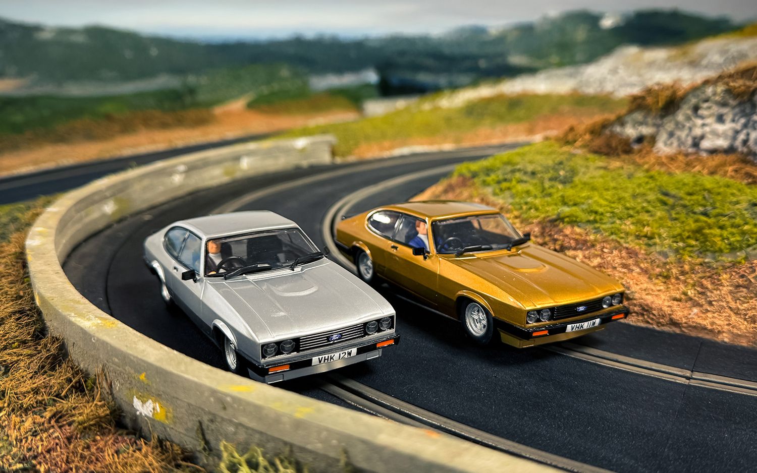 Scalextric 1:32 Scale - The Professionals Ford Capri Mk III - Twin Car Pack - C4642