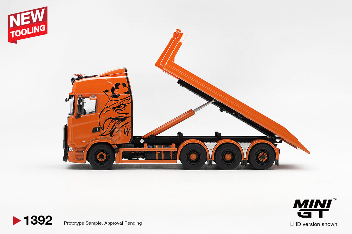 Mini GT 1:64 - Scania 770S B8x4NA Hooklift Flatbed, Orange - MGT01392-R