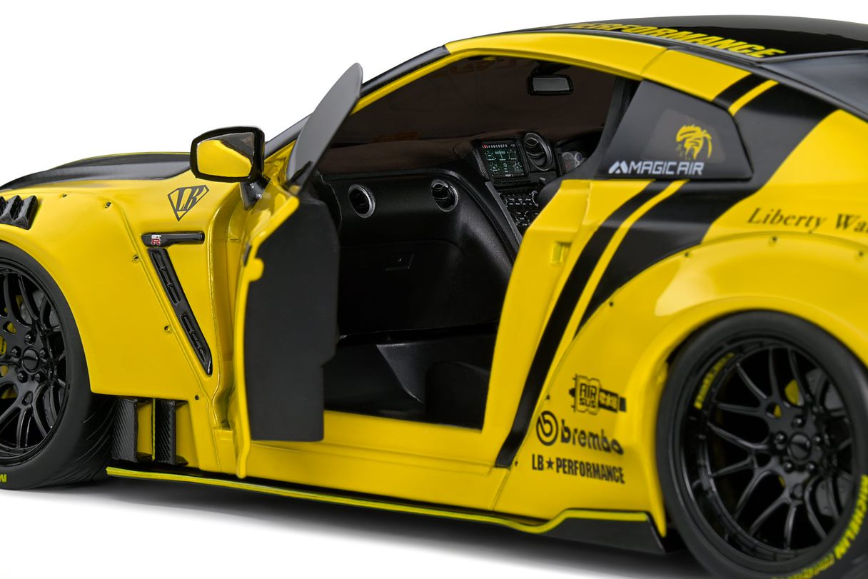 SOLIDO 1:18 Scale Diecast Model Car, Nissan GT-R (R35) w/Liberty Walk Body Kit 2.0 Yellow 2020