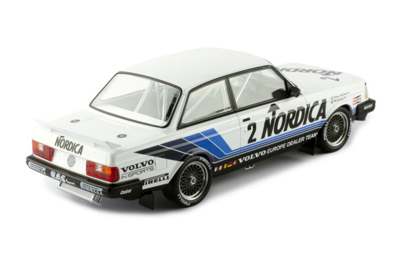 IXO 1:18 Diecast Model Car Volvo 240 Turbo #2 ETCC Brunn 1986 Granberg/Lindstrom