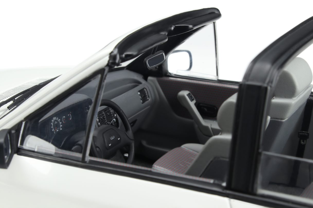 OTTO 1:18 Scale Resin - Ford Escort XR3i Mk4 Convertible, White - OT398