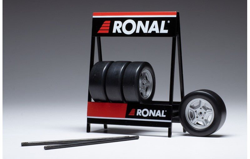 IXO 1:18 Scale Ronal GM (Vauxhall/Opel), Silver, Set of 4 WHEELS with Tyres, Axles and Stand - IXO18SET018W