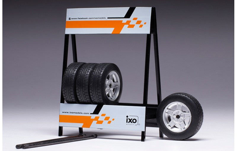 IXO 1:18 Scale Lada VFTS Type 1, Metallic Grey, Set of 4 Wheels with Tyres, Axles and Stand - IXO18SET023W