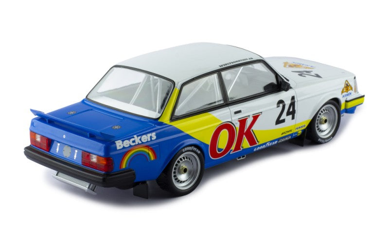 IXO 1:18 Diecast Model Volvo 240 Turbo #24 OK DPM Nurburgring 1985 P-G.Andersson