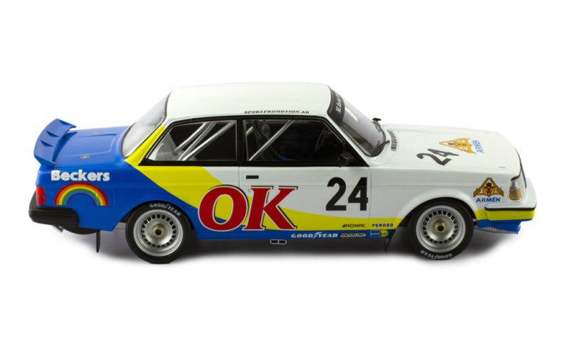 IXO 1:18 Diecast Model Volvo 240 Turbo #24 OK DPM Nurburgring 1985 P-G.Andersson
