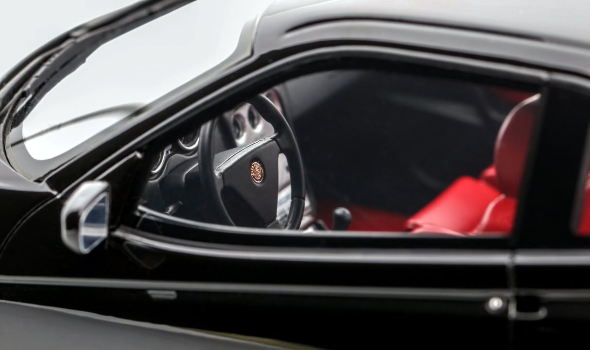 OTTO 1:18 - 2000 ALFA ROMEO GTV V6 (916), BLACK (OT1057)