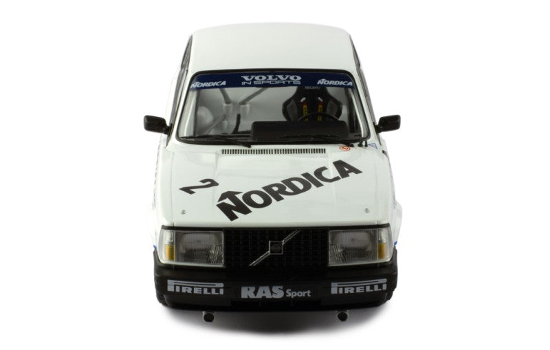 IXO 1:18 Diecast Model Car Volvo 240 Turbo #2 ETCC Brunn 1986 Granberg/Lindstrom