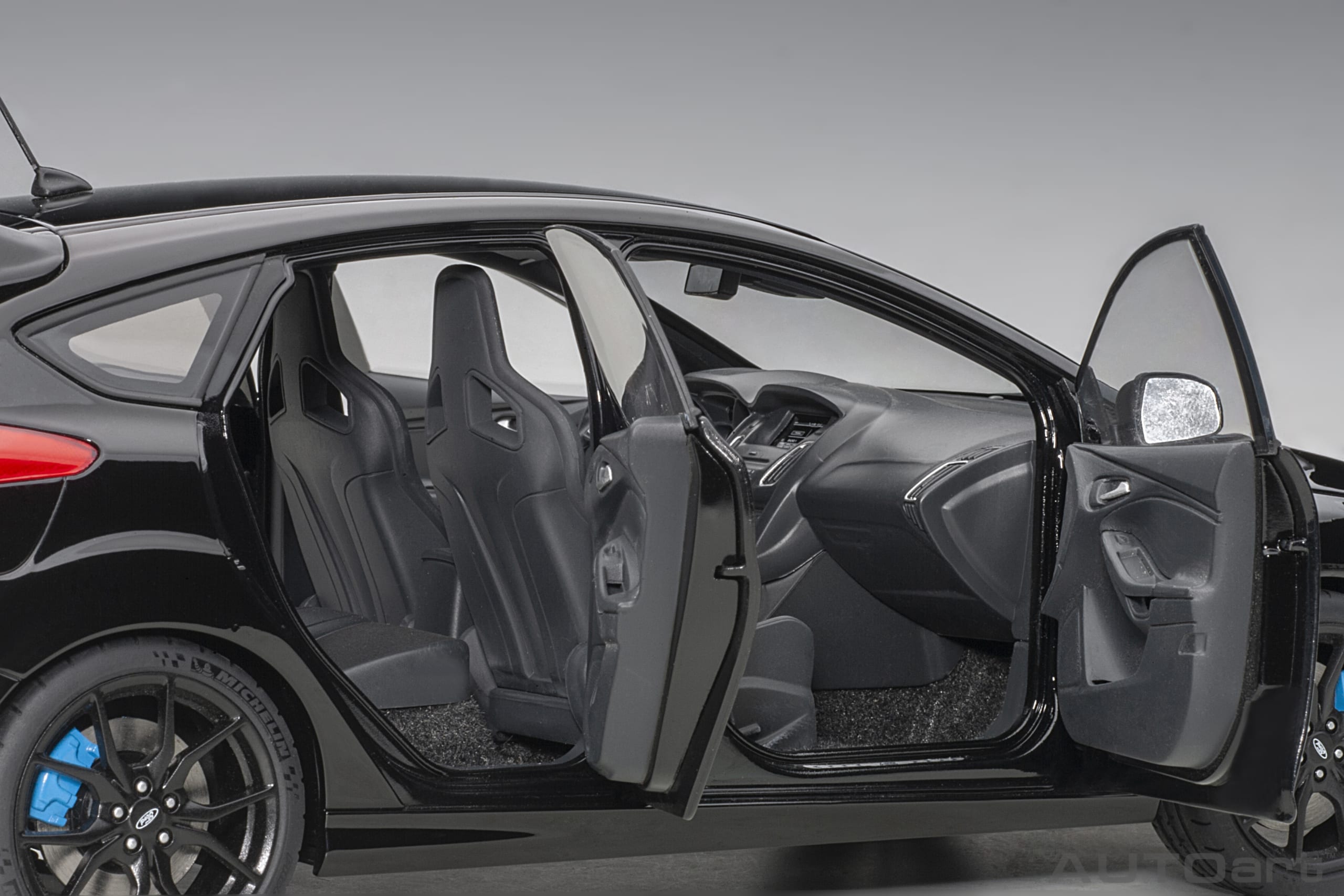 Autoart 1:18 Ford Focus RS 2016, Shadow Black, (full openings) 72952