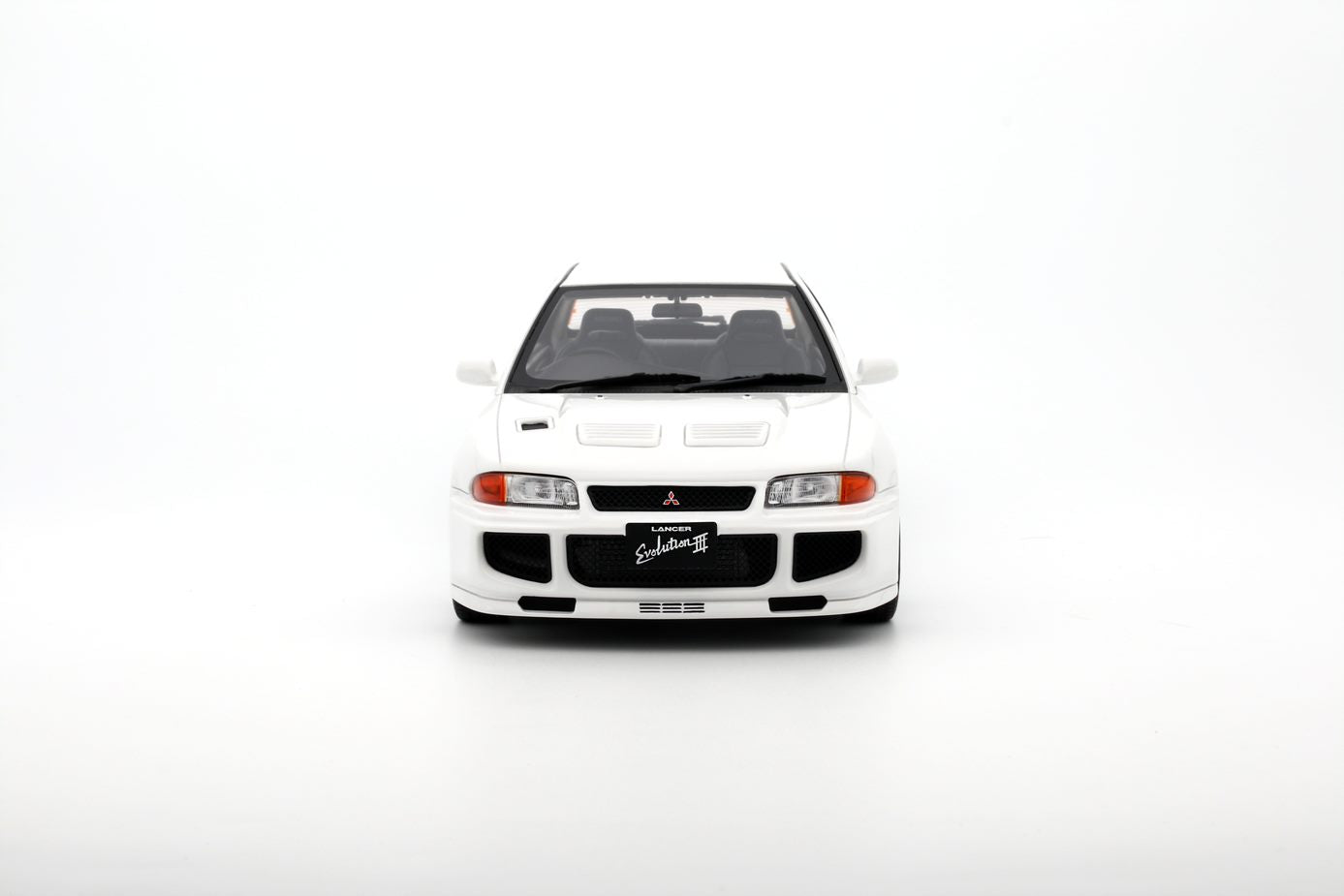 OTTO 1:18 Scale Resin Model Car - 1995 MITSUBISHI LANCER EVO III, WHITE - (OT1065)