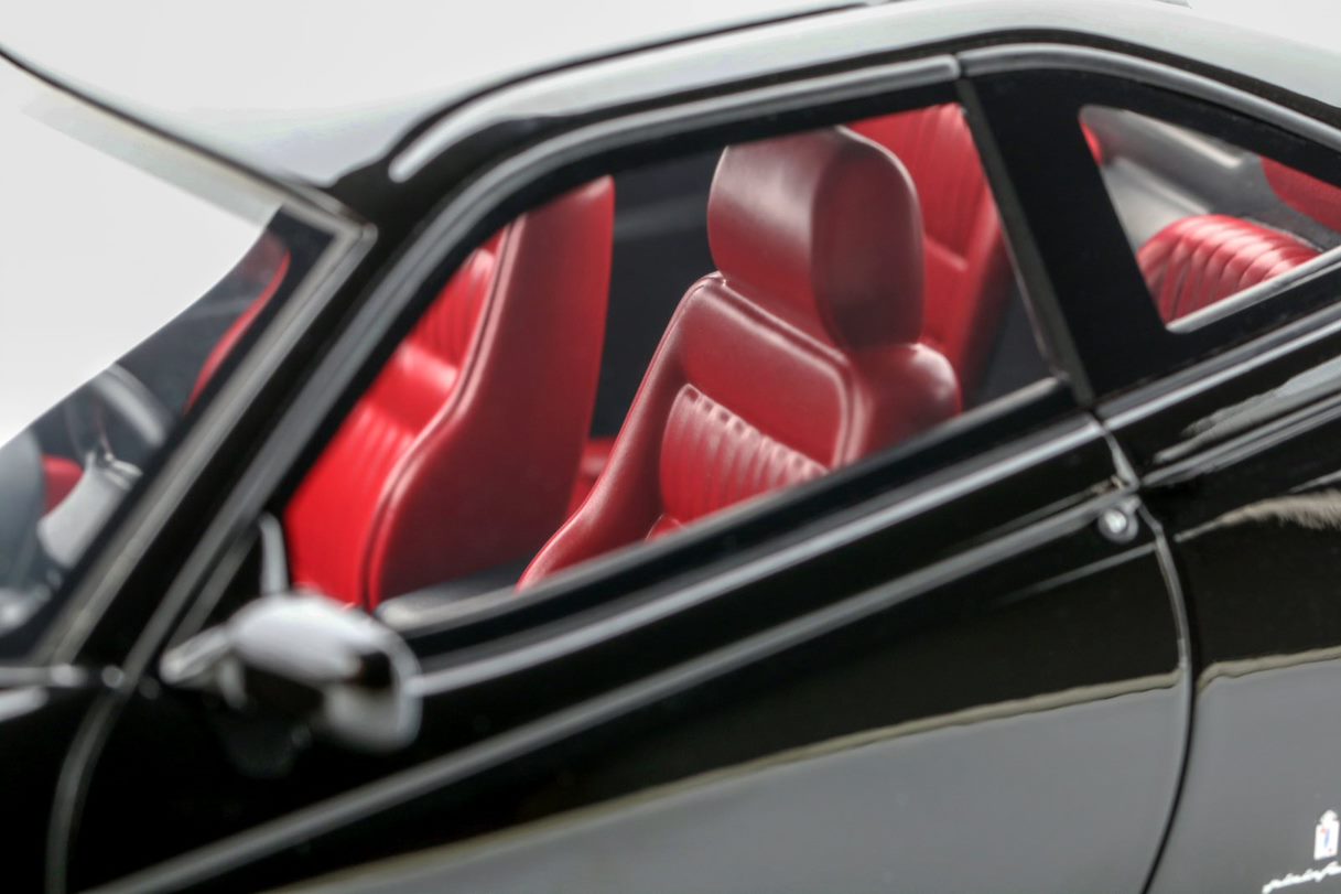 OTTO 1:18 - 2000 ALFA ROMEO GTV V6 (916), BLACK (OT1057)