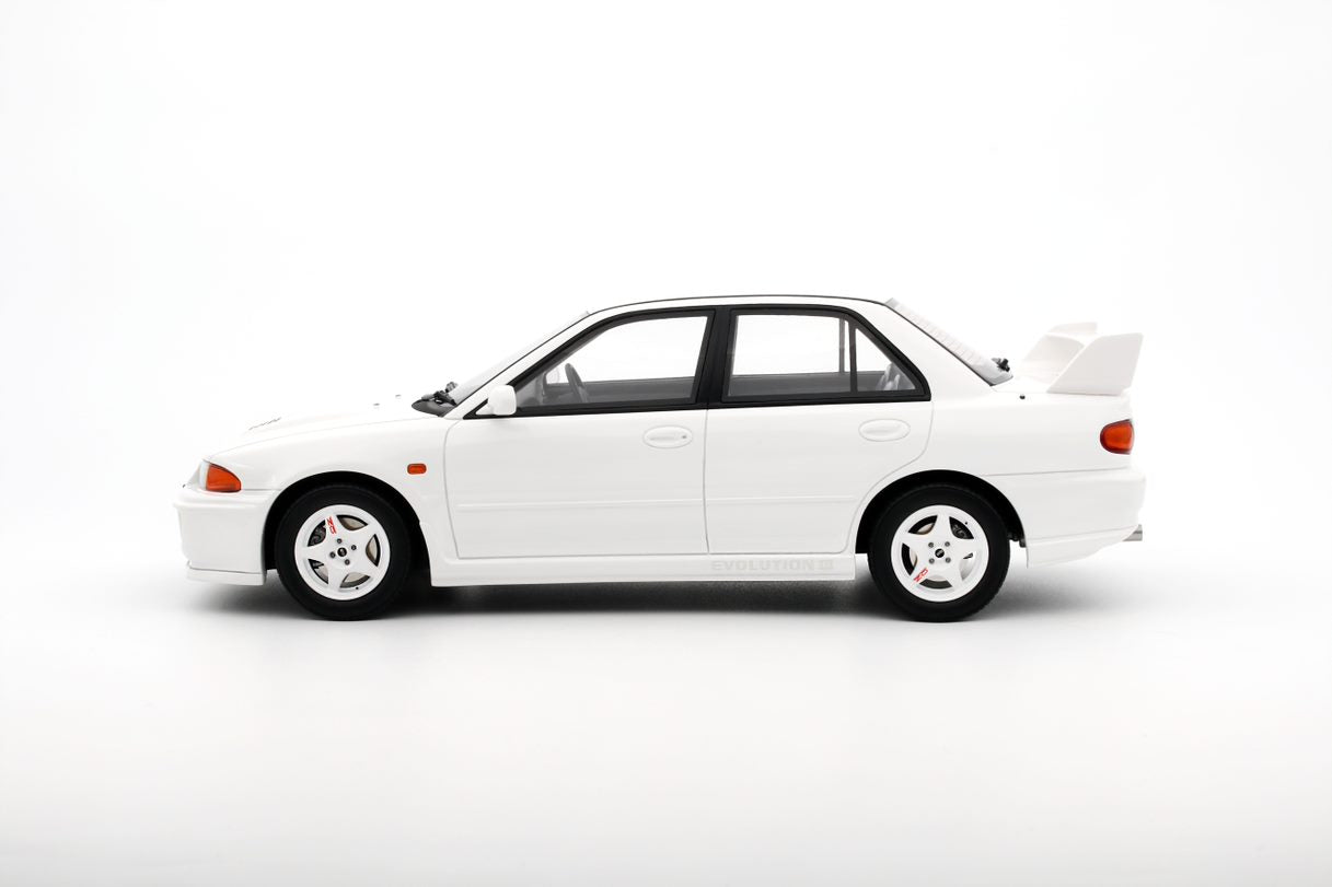OTTO 1:18 Scale Resin Model Car - 1995 MITSUBISHI LANCER EVO III, WHITE - (OT1065)