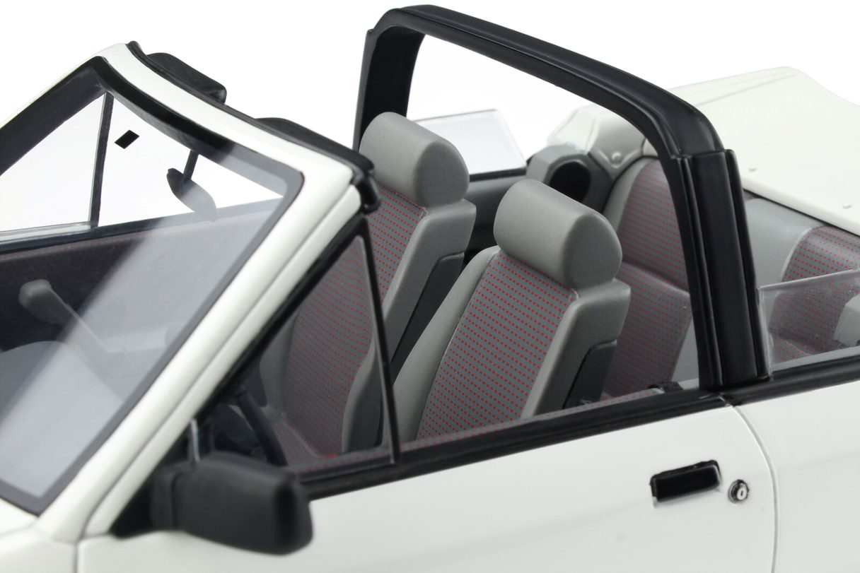 OTTO 1:18 Scale Resin - Ford Escort XR3i Mk4 Convertible, White - OT398