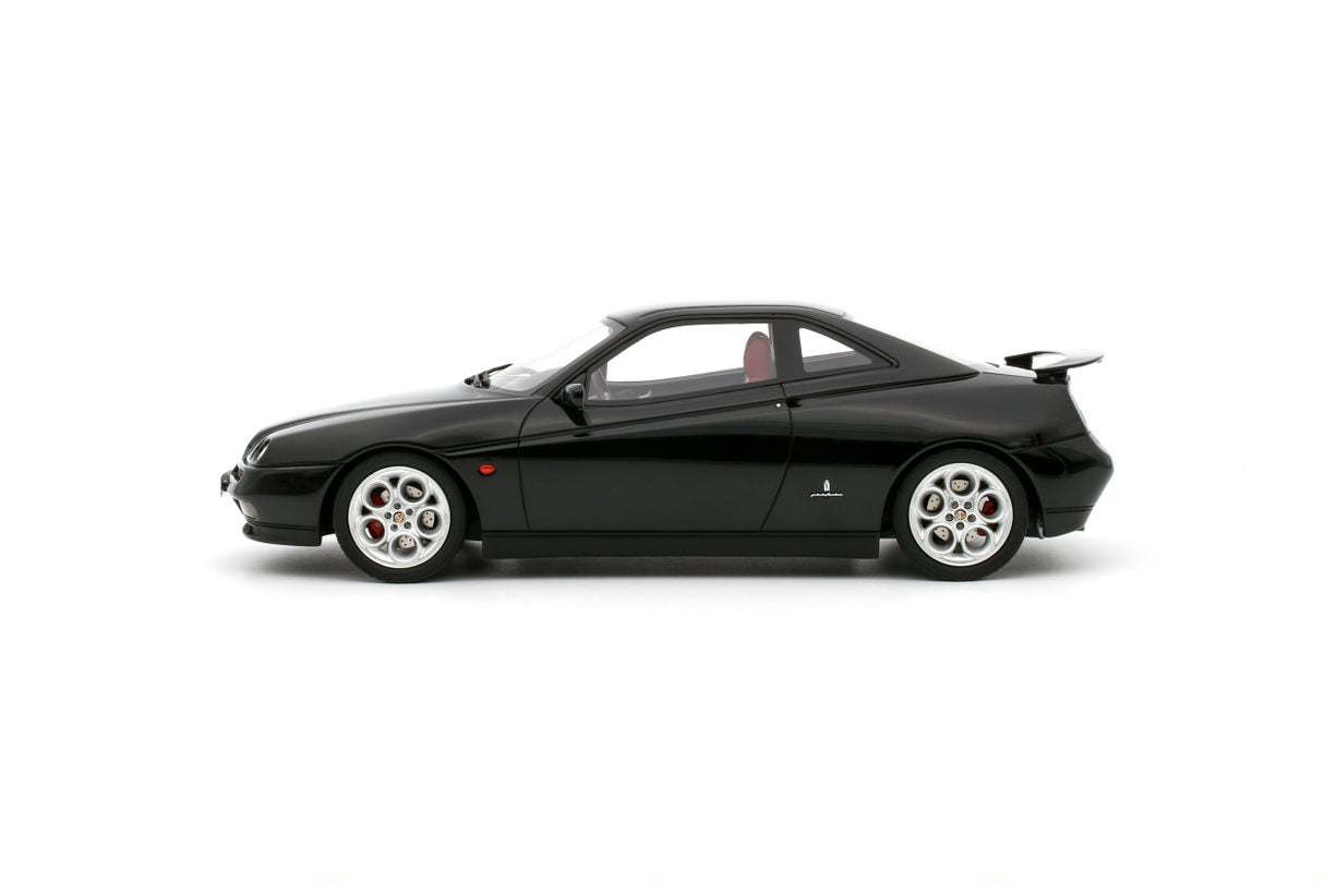 OTTO 1:18 - 2000 ALFA ROMEO GTV V6 (916), BLACK (OT1057)