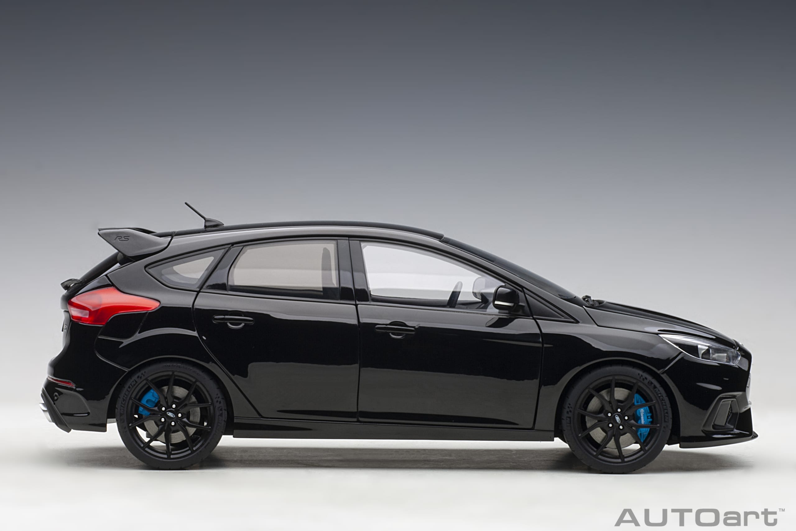 Autoart 1:18 Ford Focus RS 2016, Shadow Black, (full openings) 72952