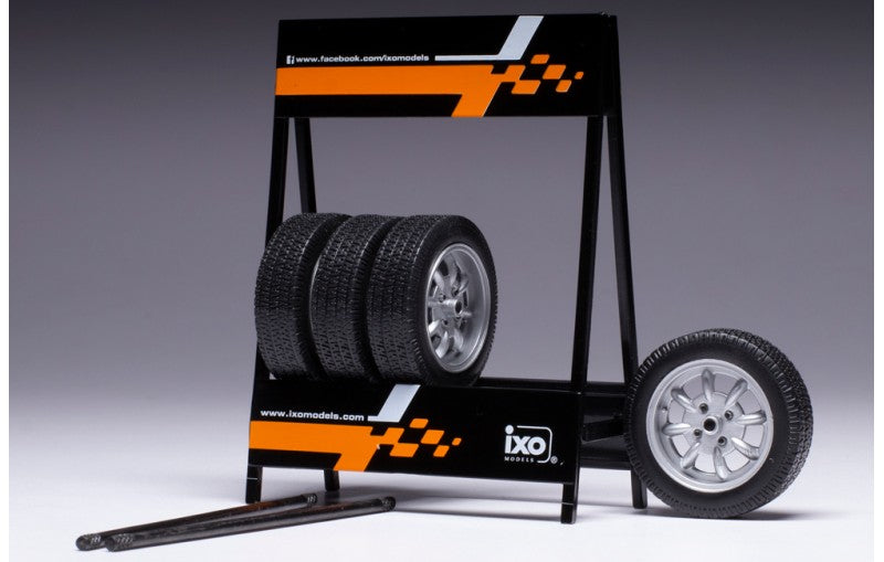 IXO 1:18 Scale Saab Type, Silver, Set of 4 Wheels with Tyres, Axles and  - IXO18SET022W