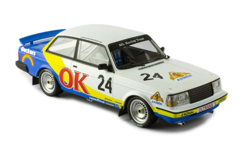 IXO 1:18 Diecast Model Volvo 240 Turbo #24 OK DPM Nurburgring 1985 P-G.Andersson