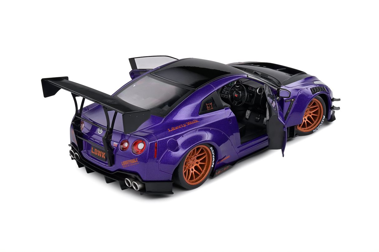 SOLIDO 1:18 Scale Diecast Model Car, Nissan GT-R (R35) W/ Liberty Walk Body Kit