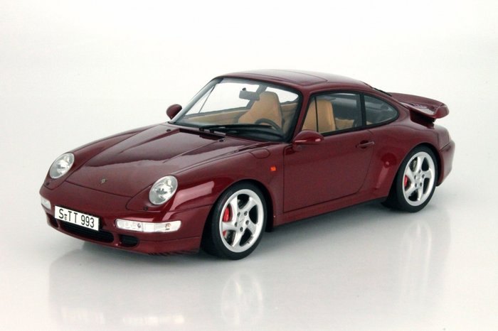 SOLIDO 1:18 Scale Diecast Model, 1997 Porsche 911 (993), Arena Red - 1810102