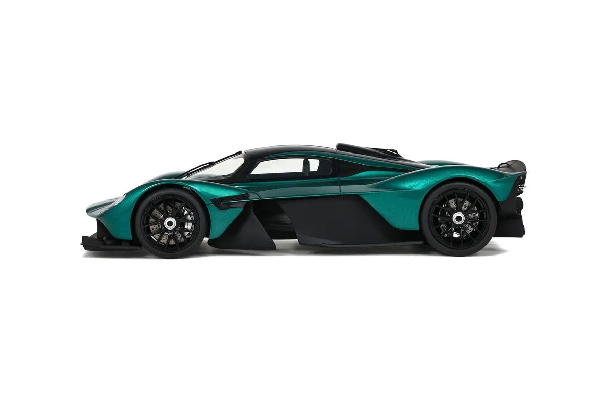GT Spirit 1:18 Scale Resin Model Car - 2021 Aston Martin Valkyrie, Green - GT435
