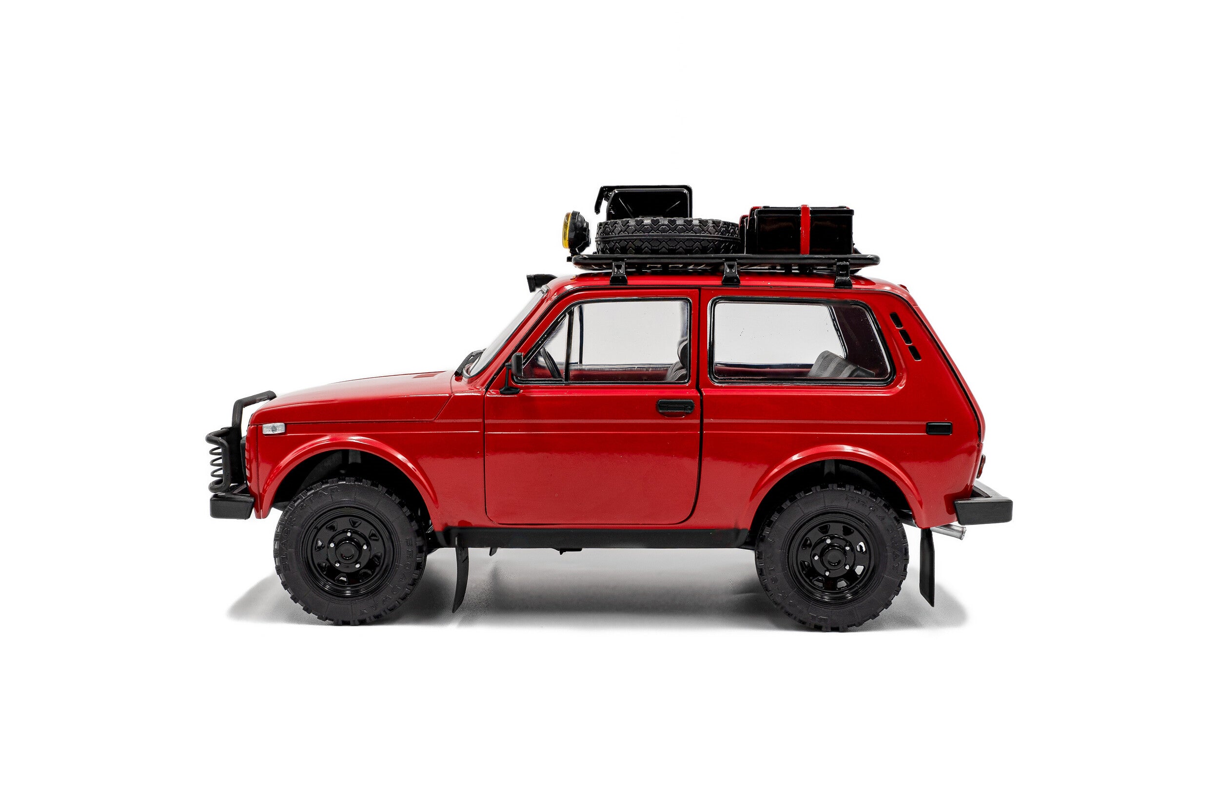 SOLIDO 1:18 Scale Diecast, 1980 Lada Niva, Red - S1807306