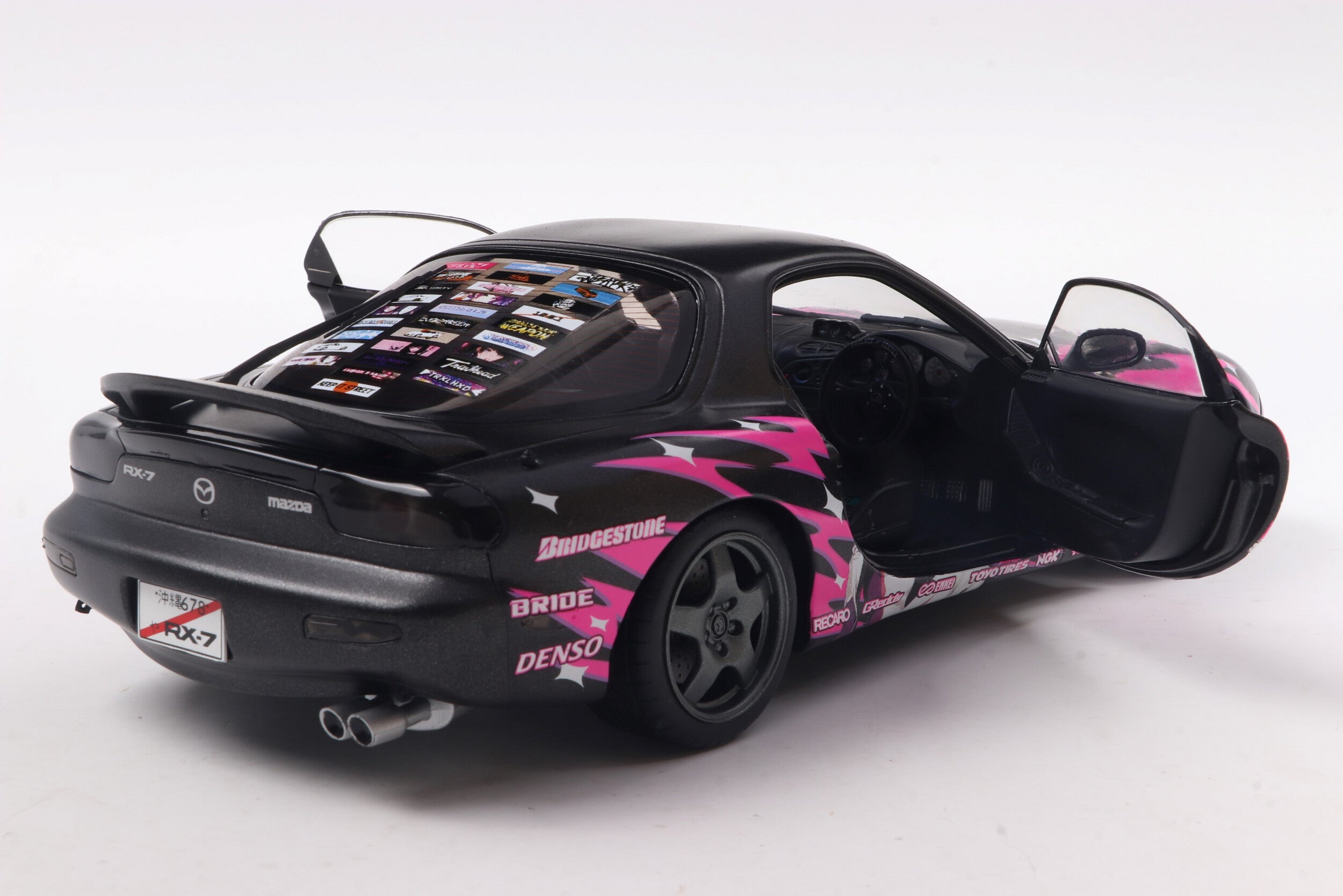 Solido 1:18 Diecast - Mazda RX7 FD3RS Solido Works Itasha, Black/Pink - S1810605