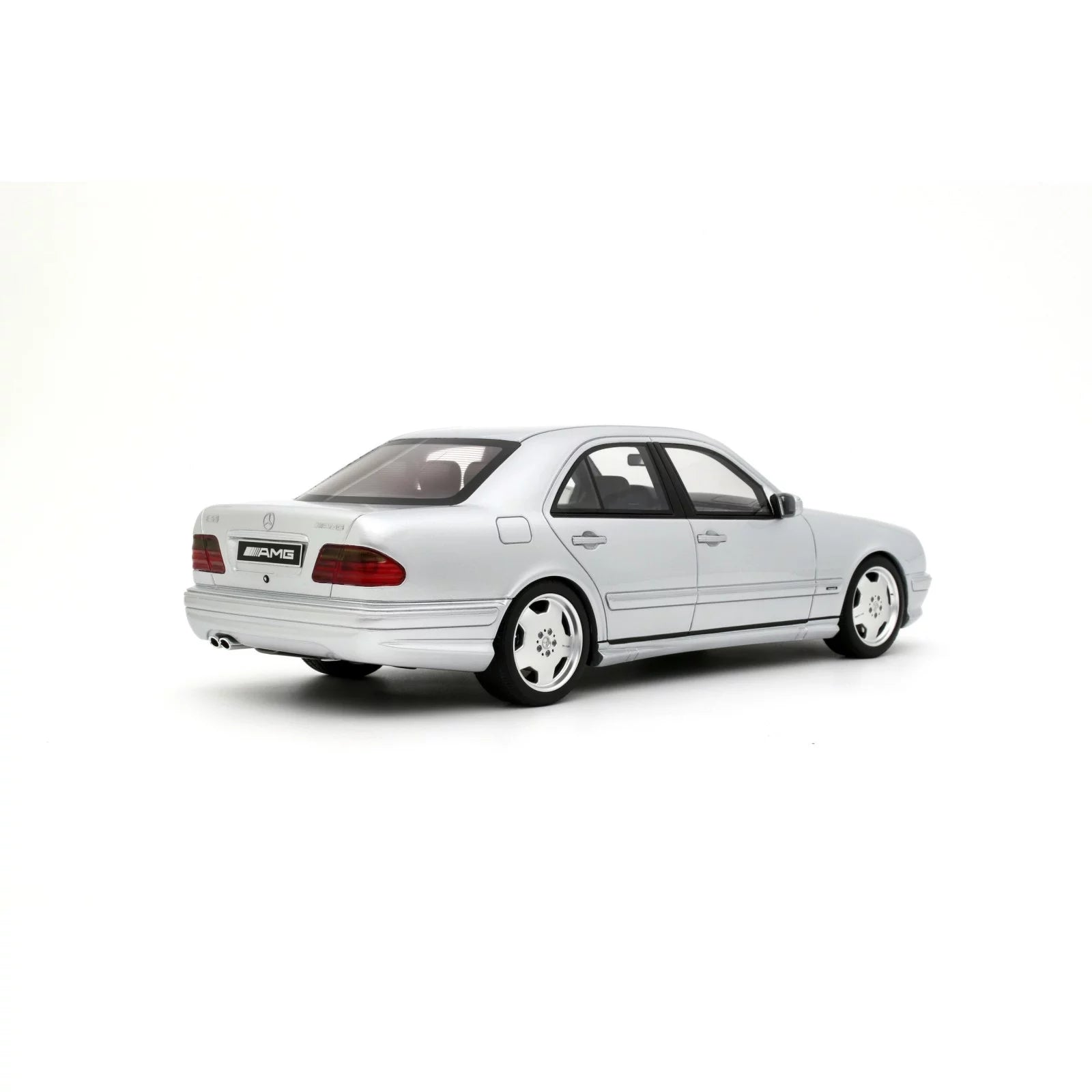 OTTO 1:18 Scale Resin - 2001 Mercedes-Benz E55 AMG W210 - Brilliant Silver 744 - OT459