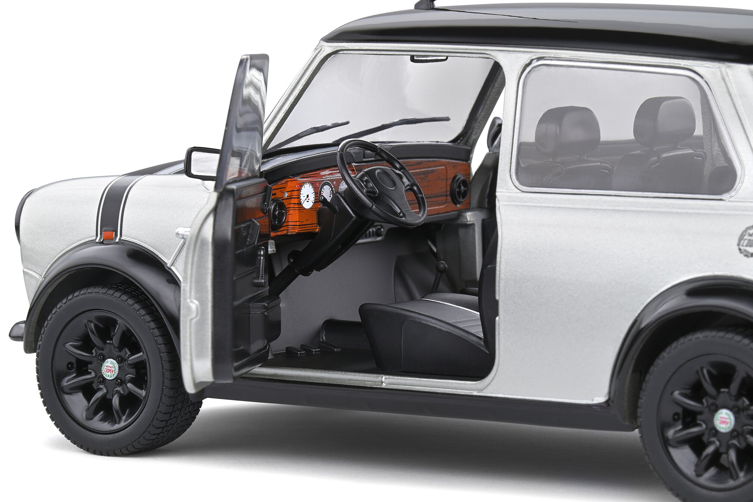 SOLIDO 1:18 Scale Min Cooper Sport Platinum Silver - Streetfighter 1998