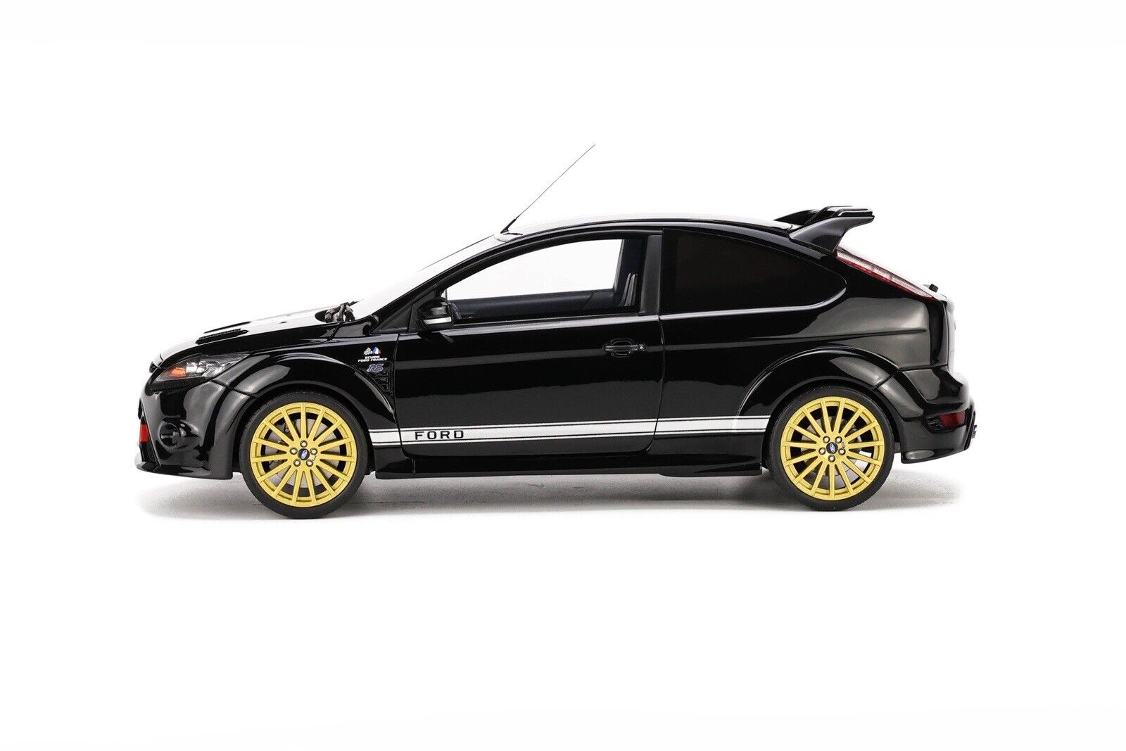 OTTO 1:18 Scale Resin Model Car -  Ford Focus RS MK2  - Le Mans  Black (OT1008)