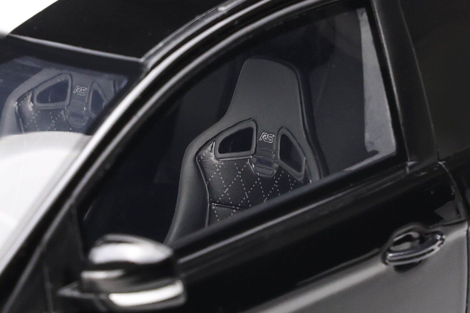 OTTO 1:18 Scale Resin Model Car -  Ford Focus RS MK2  - Le Mans  Black (OT1008)