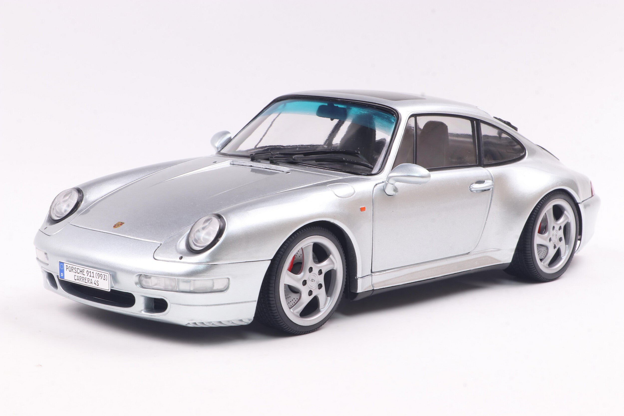 Solido 1:18 Diecast - 1996 Porsche 911 (993) 4S, Polar Silver - S1810103