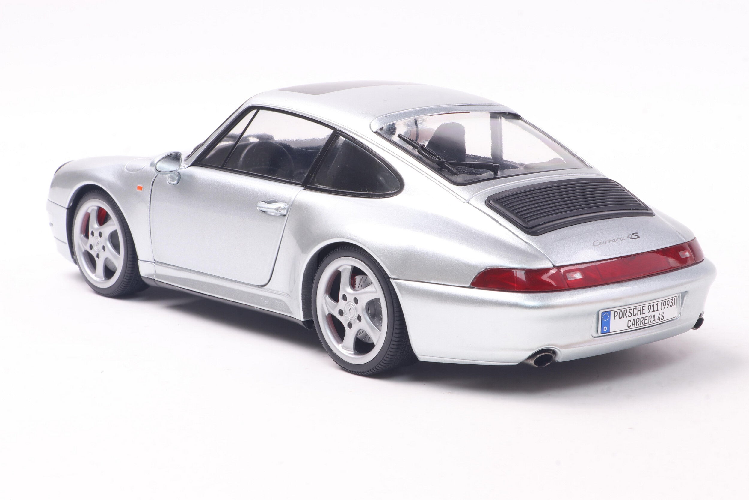 Solido 1:18 Diecast - 1996 Porsche 911 (993) 4S, Polar Silver - S1810103