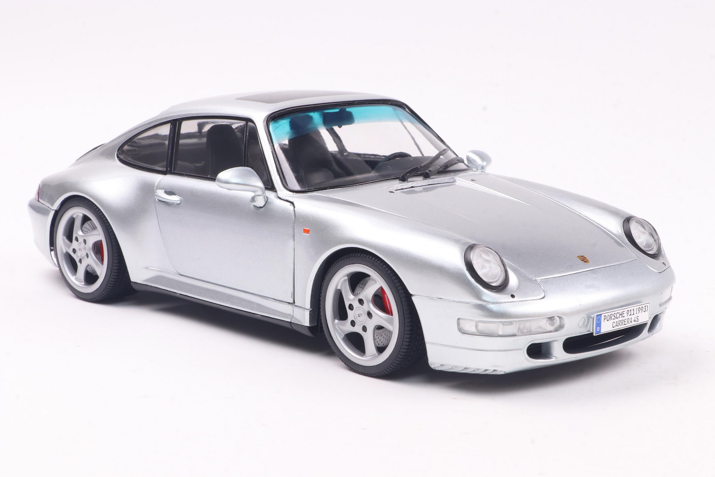 Solido 1:18 Diecast - 1996 Porsche 911 (993) 4S, Polar Silver - S1810103
