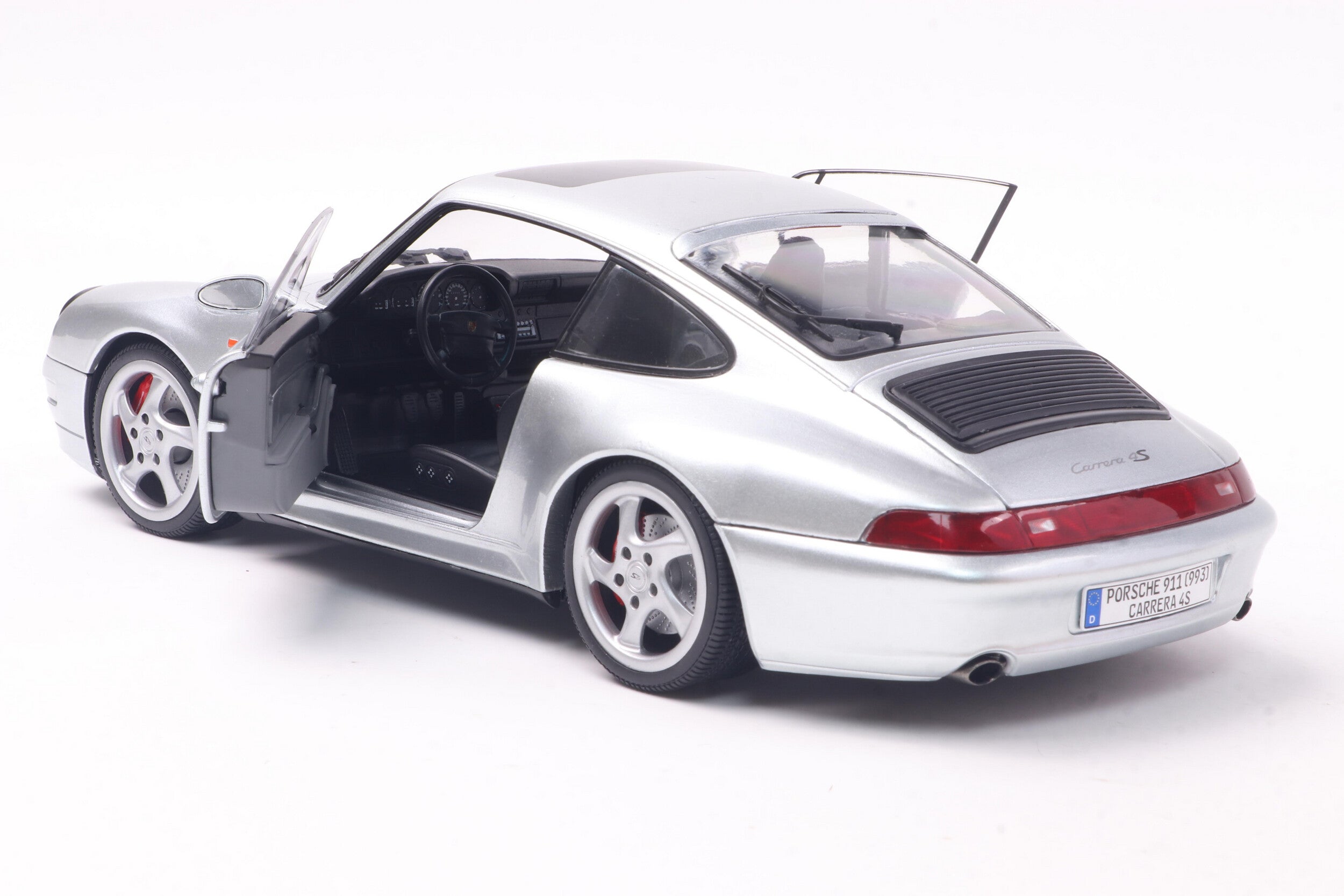 Solido 1:18 Diecast - 1996 Porsche 911 (993) 4S, Polar Silver - S1810103