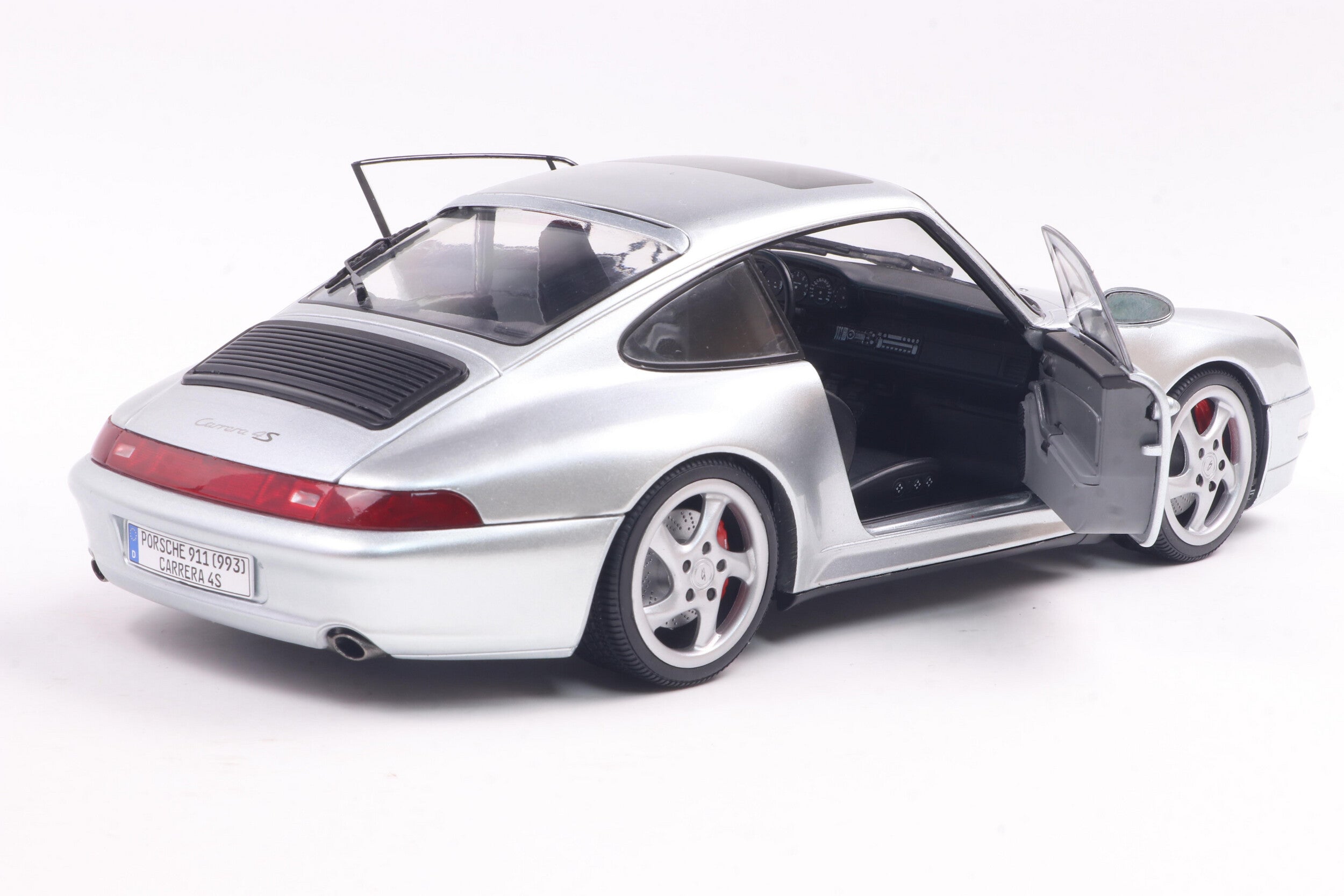 Solido 1:18 Diecast - 1996 Porsche 911 (993) 4S, Polar Silver - S1810103