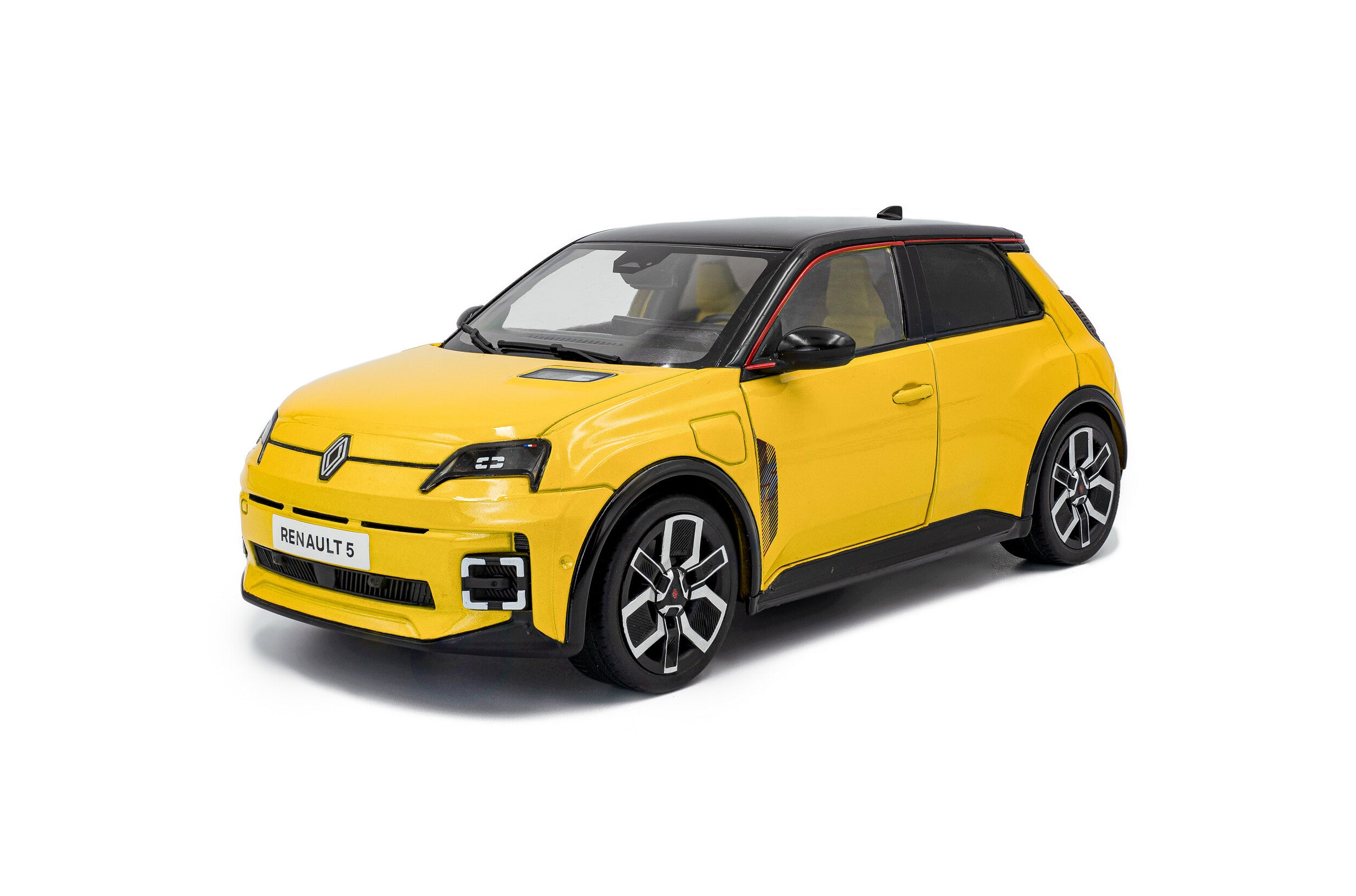 SOLIDO 1:18 Diecast - 2024 Renault 5 E-Tech in Yellow Pop - S1812602