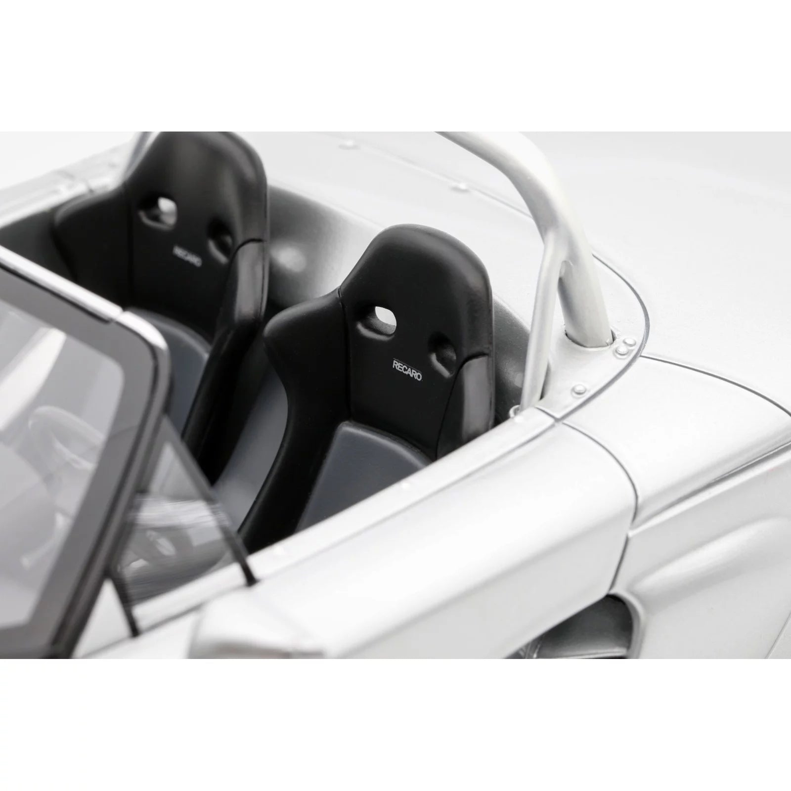 OTTO 1:18 Scale Resin - 1999 Renault Spider - Titan Grey 647 - OT1142