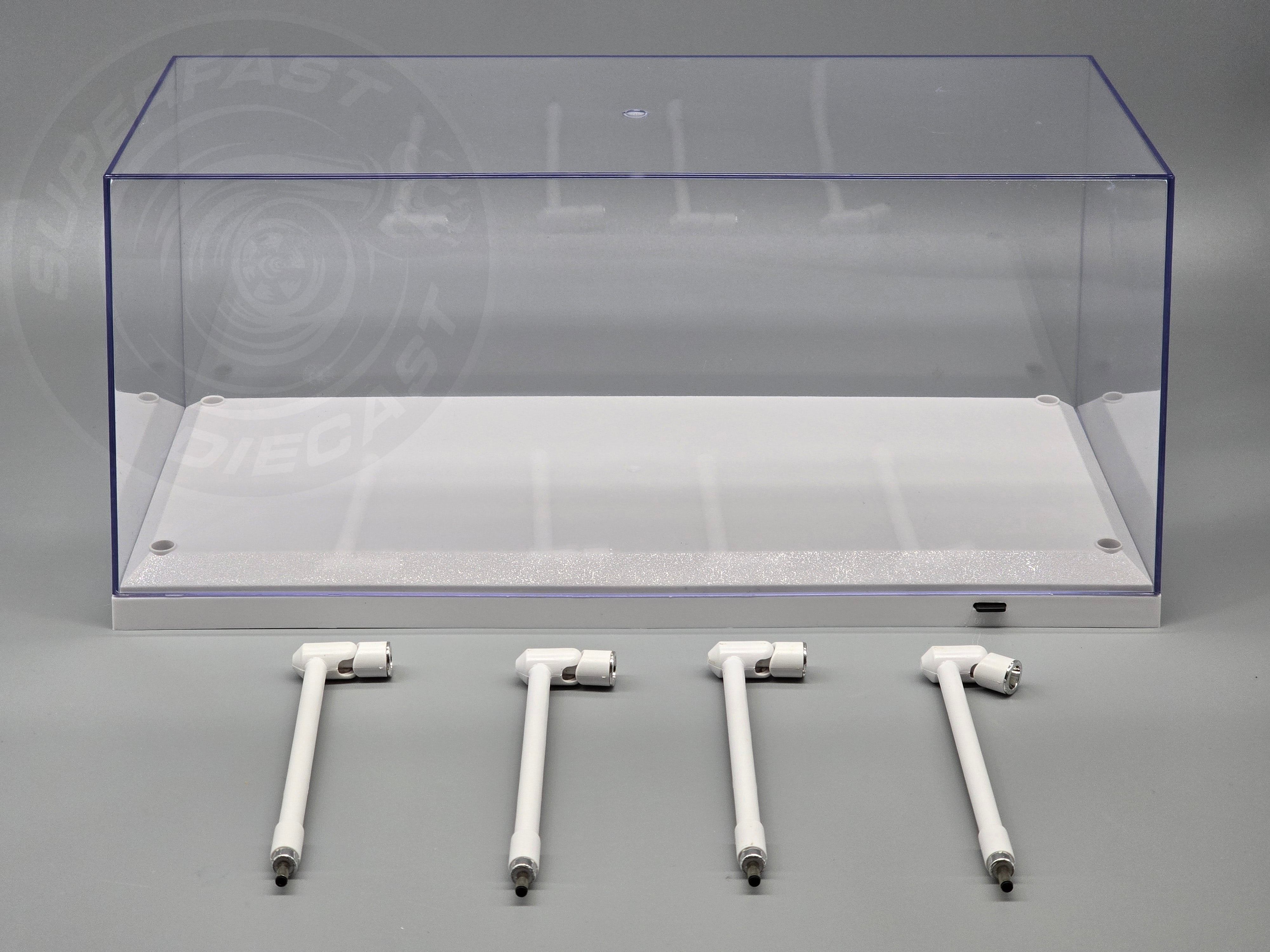 Triple 9 - 1:18 LED DISPLAY CASE, 4 ADJUSTABLE LIGHTS 35 X 15 X 16CM WITH WHITE BASE - T9-189921