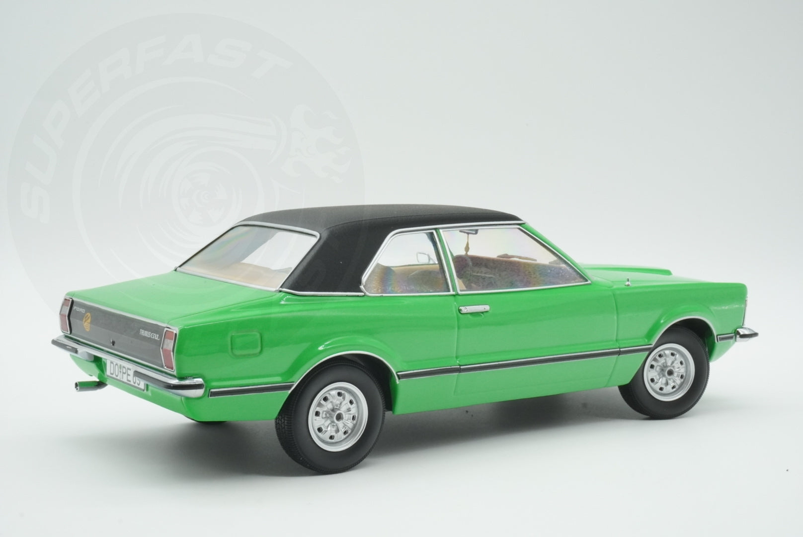 KK Scale 1:18 Scale Diecast - 1971 Ford Taunus GXL, Green - KKDC180971