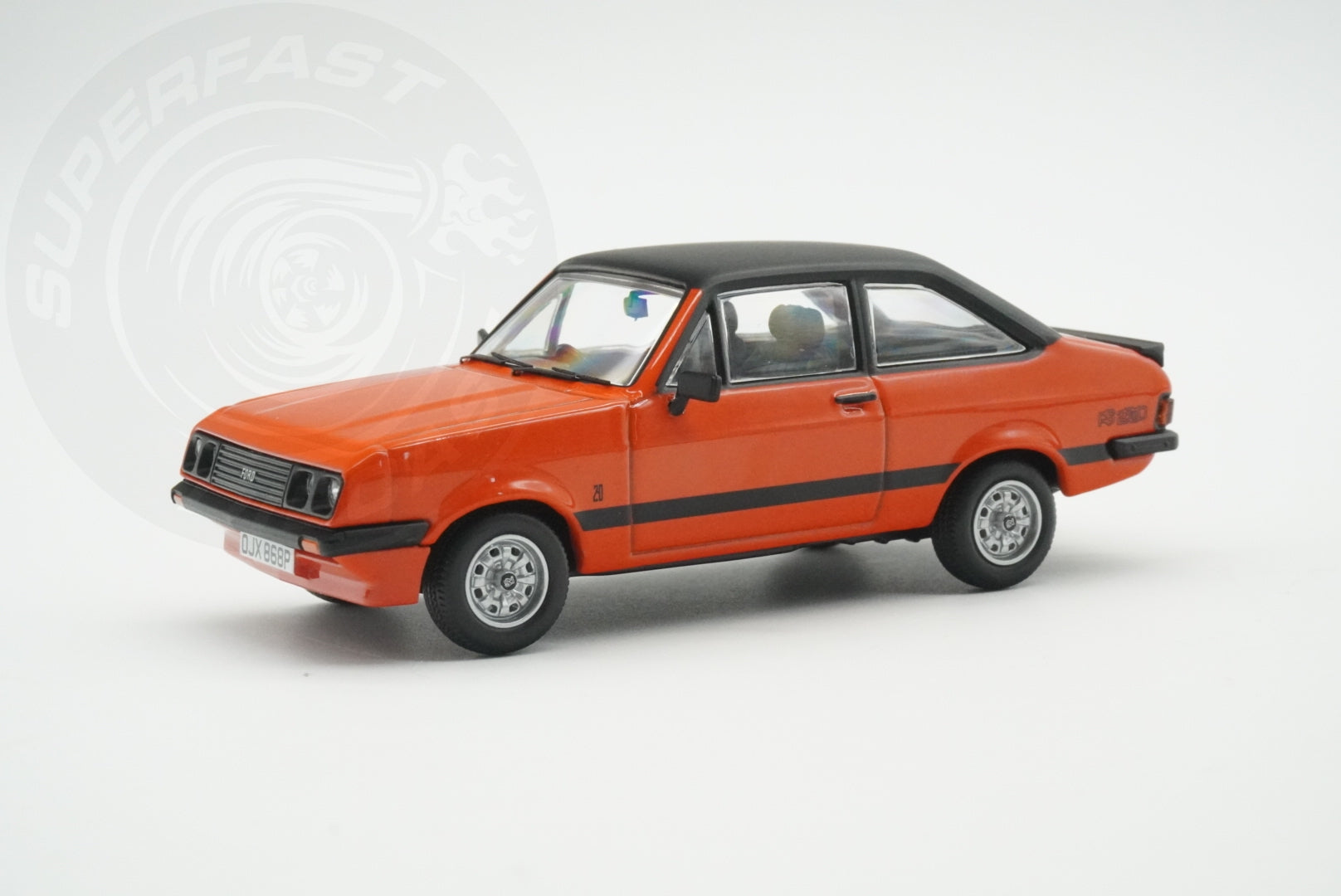 CORGI VANGUARDS 1:43 - 1976 Ford Escort Mk2 RS2000, Carnival Red - VA14910